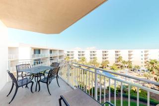 Tropical Condo On Okaloosa Island 490 Feet Of Private Beach - 0