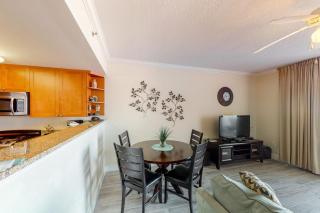 Tropical Condo On Okaloosa Island 490 Feet Of Private Beach - 8