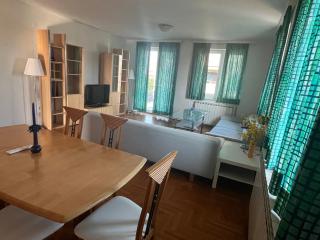 Spacious Family Apartment - 0
