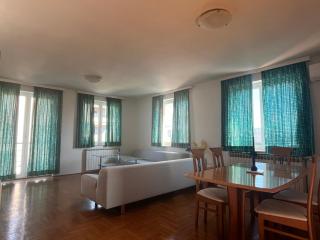 Spacious Family Apartment - 6