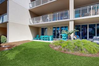 Bright beachy condo At Waterscape w children's playground 2 hot tubs - 6