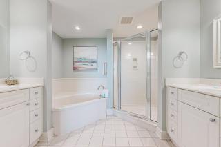 Stunning Spacious Condo At Waterscape Steps To Beach Lazy River - 2