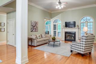 17 Private Acres! Modern Louisville Escape w/ Deck - 6