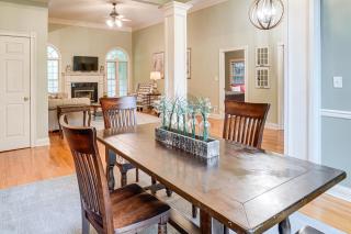 17 Private Acres! Modern Louisville Escape w/ Deck - 4