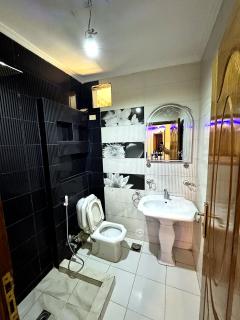 Large 3-Bedroom Flat Near Ahmed Oraby St, 18 Min to Downtown - 6