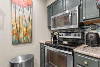 Ozark Mountain Getaway Balcony - 2