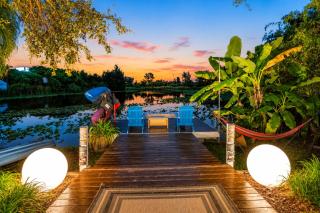 2 Homes • Hot Tubs x2 • Heated Pool • Fire Pit - 9