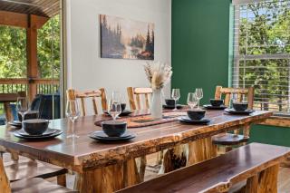 LakeSides Retreat with Amenities - 9