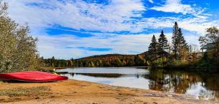Lake-View Chalet for 10, Beach & SkiBike-inOut - 9