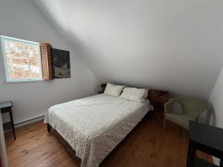 Lake-View Chalet for 10, Beach & SkiBike-inOut - 3