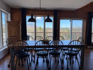 Lake-View Chalet for 10, Beach & SkiBike-inOut - 7