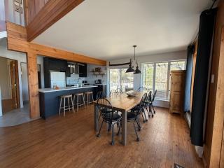 Lake-View Chalet for 10, Beach & SkiBike-inOut - 6