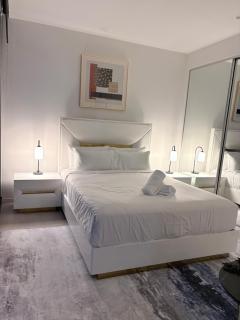Luxuries & stylishly designed 2 BR apartment - Melbourne - 5