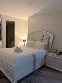 Luxuries & stylishly designed 2 BR apartment - Melbourne - 6