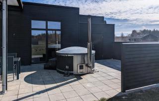 Seven-Bedroom Holiday Home In Glesborg - Glesborg - 0