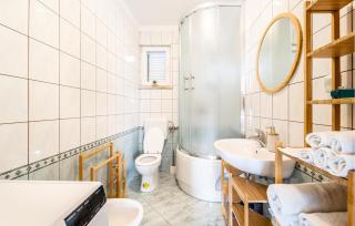 Gorgeous Home In Slivnica - 3