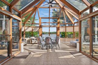 Private Waterfront Villa 9 BR Peaceful - 0
