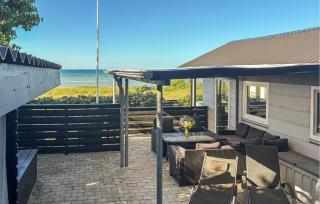 Two-Bedroom Holiday Home In Allingabro - 2