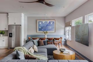 Modern Luxury Home with Shared Pool - 9