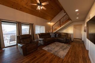 Charming and Relaxing Getaway with Great Views - 2