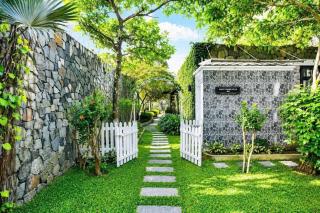 Ariel Sweeney House - 1