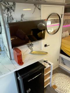 Houseboat - 6