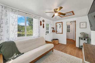 Bluebird Cottage - 2