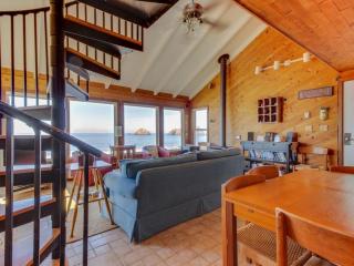 Blue Sea Oceanfront Cottage - 3