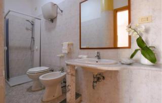 1 Bedroom Amazing Apartment In Ricadi - 1