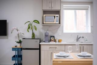 Cozy Beachside 2-Bedroom Retreat near Pier - 3