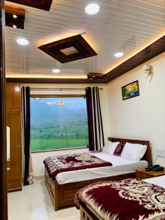 Hotel Eleven Guest House & Restaurant - 2