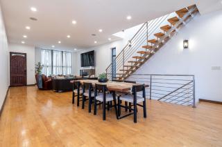 5-bedroom house in Pilsen near Medical District - 4