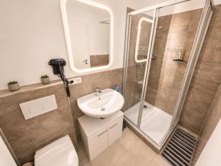 Innsbruck Apartment in the City Center - 3