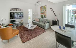 Awesome Home In Borgholm With Private Swimming Pool, Can Be Inside Or Outside - 8