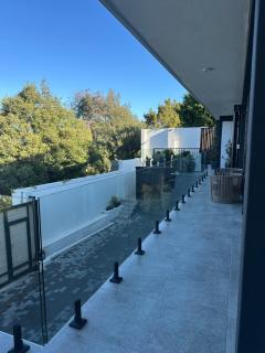 Constantia View Apartments- Luxury Self Catering - 9