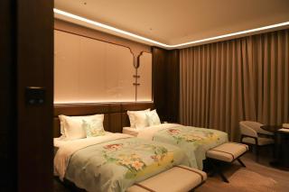 Howard Johnson By Wyndham Guotou Plaza Zigong - Zigong - 4