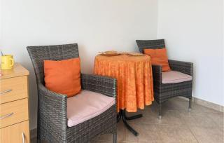 Nice Apartment In Jesenice Dugi Rat With Wifi - 4