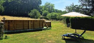 La Tulipe, ruime adult-only gîte met tuin en zwembad, Seuzey - 2
