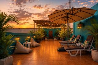 House Of Happiness Hostel With Rooftop 7 min by walk from Pier - 3