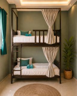 House Of Happiness Hostel With Rooftop 7 min by walk from Pier - 8