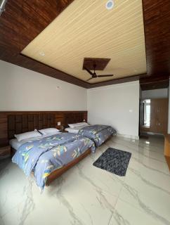 Rishwasha Hotel & Restaurant - 1