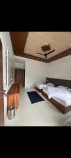 Rishwasha Hotel & Restaurant - 1