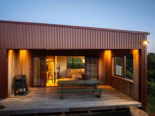 Te Whare Whero - 0