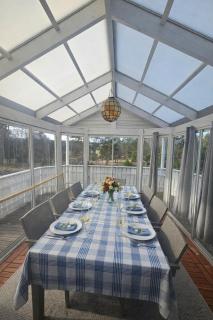 Modern cottage near lake & beach, family-friendly - 7
