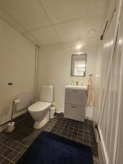 Modern cottage near lake & beach, family-friendly - 5