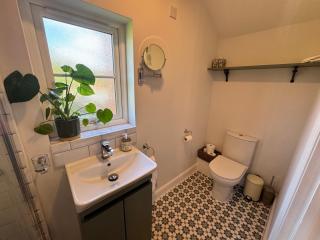 The Old Coach House - A beautifully renovated detached coach house in the centre of Astwood Bank - 4