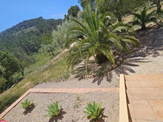 Private Apartment with Pool & Terrace and BBQ - 4