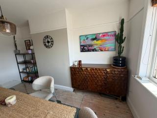 Stylish Coastal Maisonette, walk to Sandbanks - 7