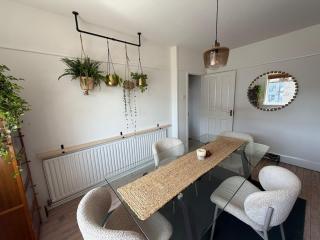 Stylish Coastal Maisonette, walk to Sandbanks - 2