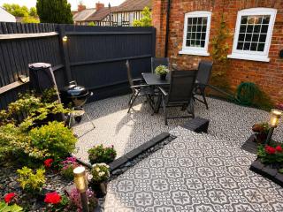 2Bd House for Families and Contractors - 2